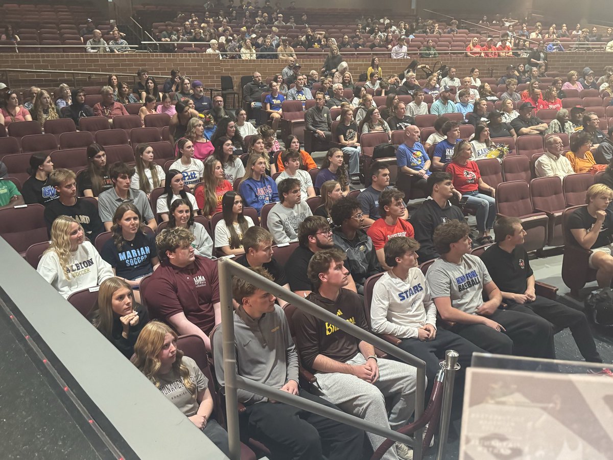 CTownAthletic's tweet photo. Congratulations to our 37 student-athletes that signed their letter of intent with us today at CHS. We are so proud of you, Wolves! https://t.co/ArgB4ZGkLt