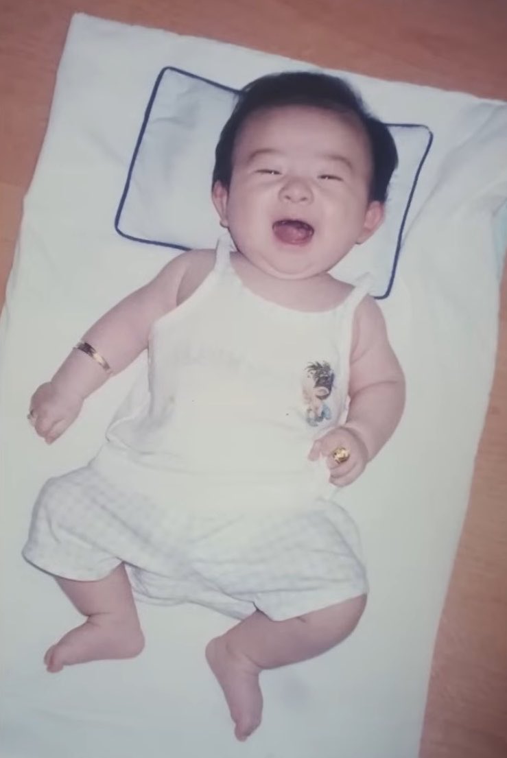 에바야 진짜 활짝 웃음...