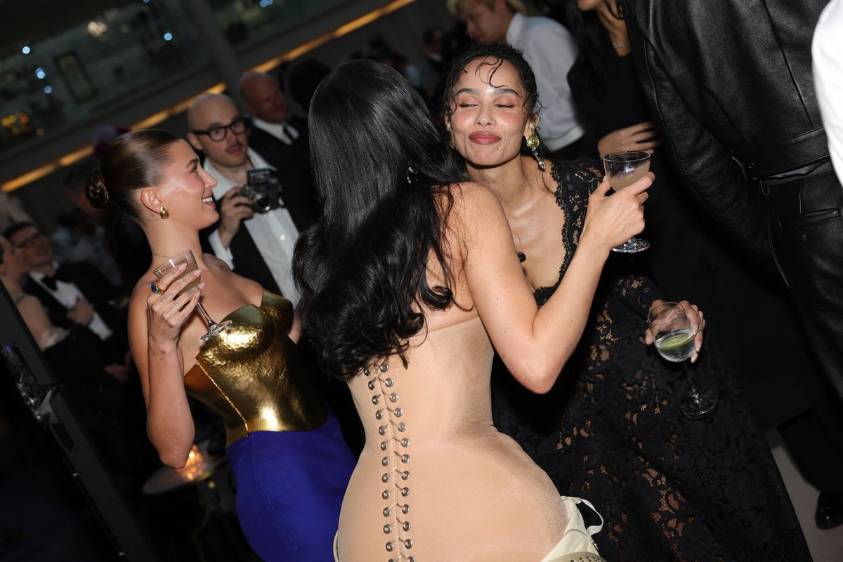 Kylie Jenner Source tweet media