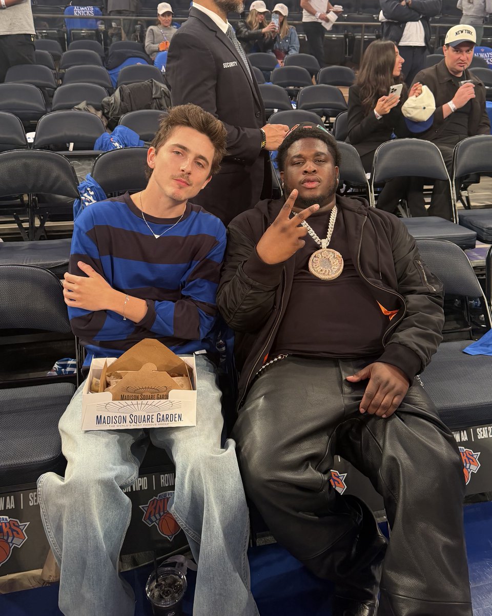 Cash Cobain and Timothee Chalamet at ⁦<a href="/nyknicks/">NEW YORK KNICKS</a>⁩ Game 1 tonight 🗽