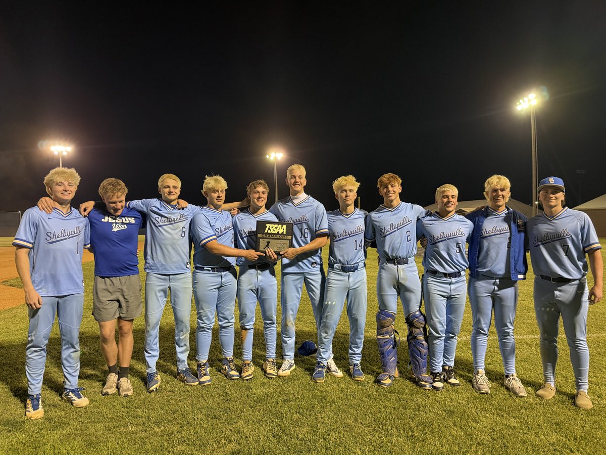 Caden_peacock02's tweet photo. DISTRICT CHAMPS. #4💣 @BUncommitted #AGTG https://t.co/UJjSkHXwil
