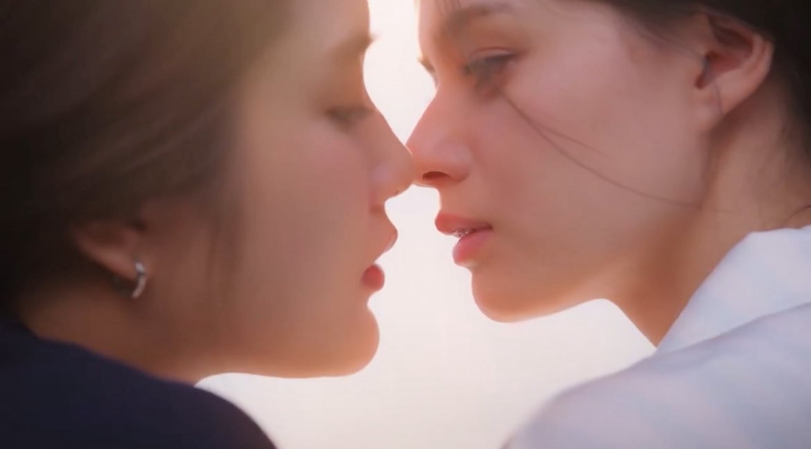 เท่ สวย เป็น คู่ที่เหมาะสมยิ่ง 
ลมบลู ✅
ฟรีนเบค ✅✅

THE AIR OFFICIAL TRAILER 
#ตัวอย่างเสน่หาวาโย