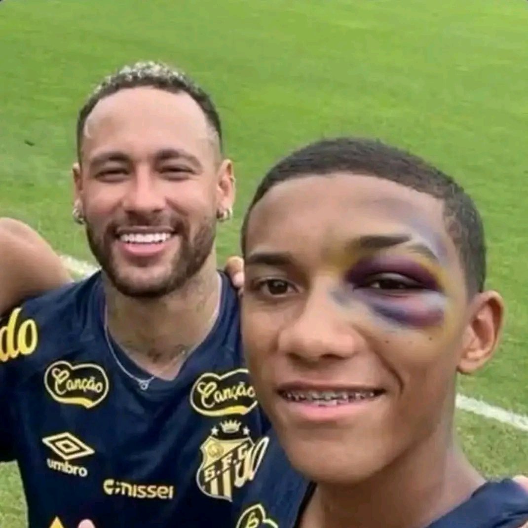 FSelero1507's tweet photo. @futebol_info Ney no treino com o Robinho hj https://t.co/r07Ha0oWAf