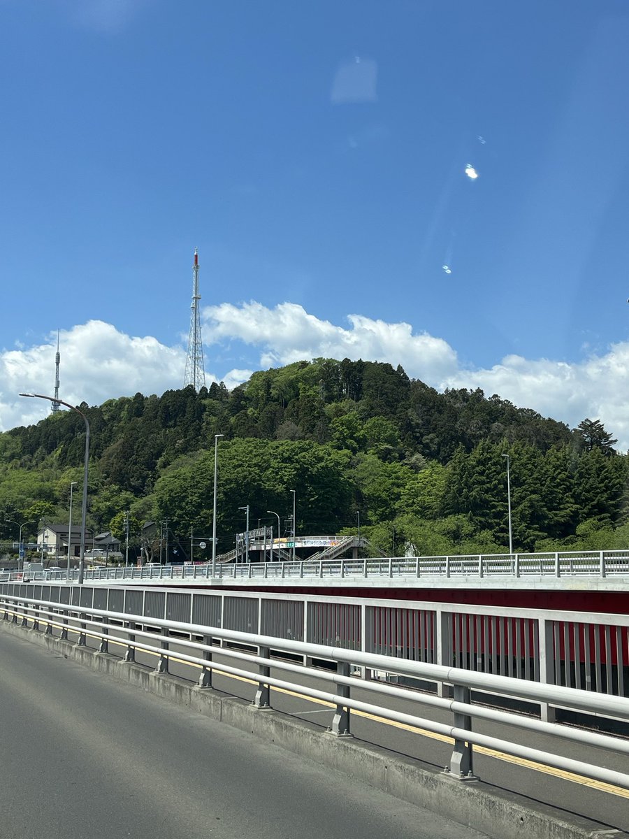車で宮沢橋を通過中🚙
知らないうちに隣の新橋もすっかり出来上がってる。今年中には開通するのかな⁉️