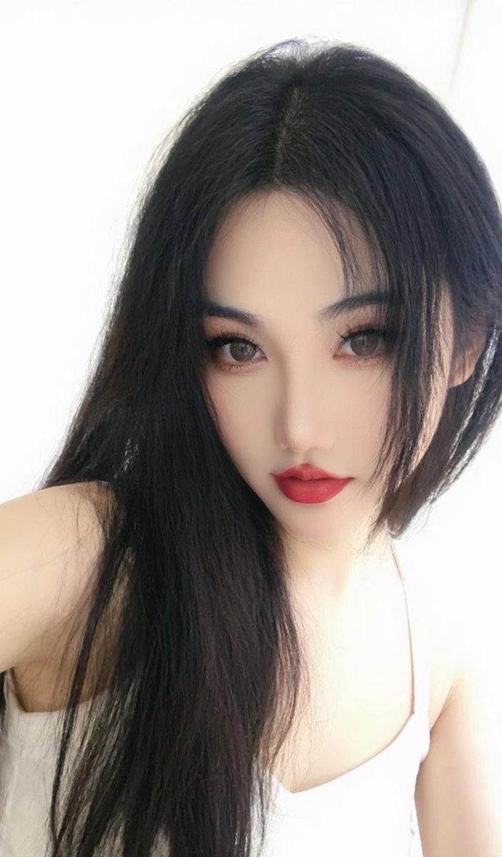 xfe061220's tweet photo. 五一在家五连绝世了，谁想看 举手 https://t.co/2TG5Ku5cgP