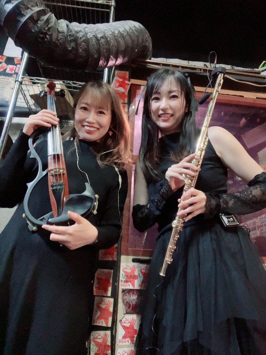 Izumiviolin's tweet photo. Bellfastライブ終了❣️GWという事もあり、初参戦のお客様もいて嬉しかったです😊父も楽しかったようで良かった✨✨#Bellfast https://t.co/tGYGoRjIrn
