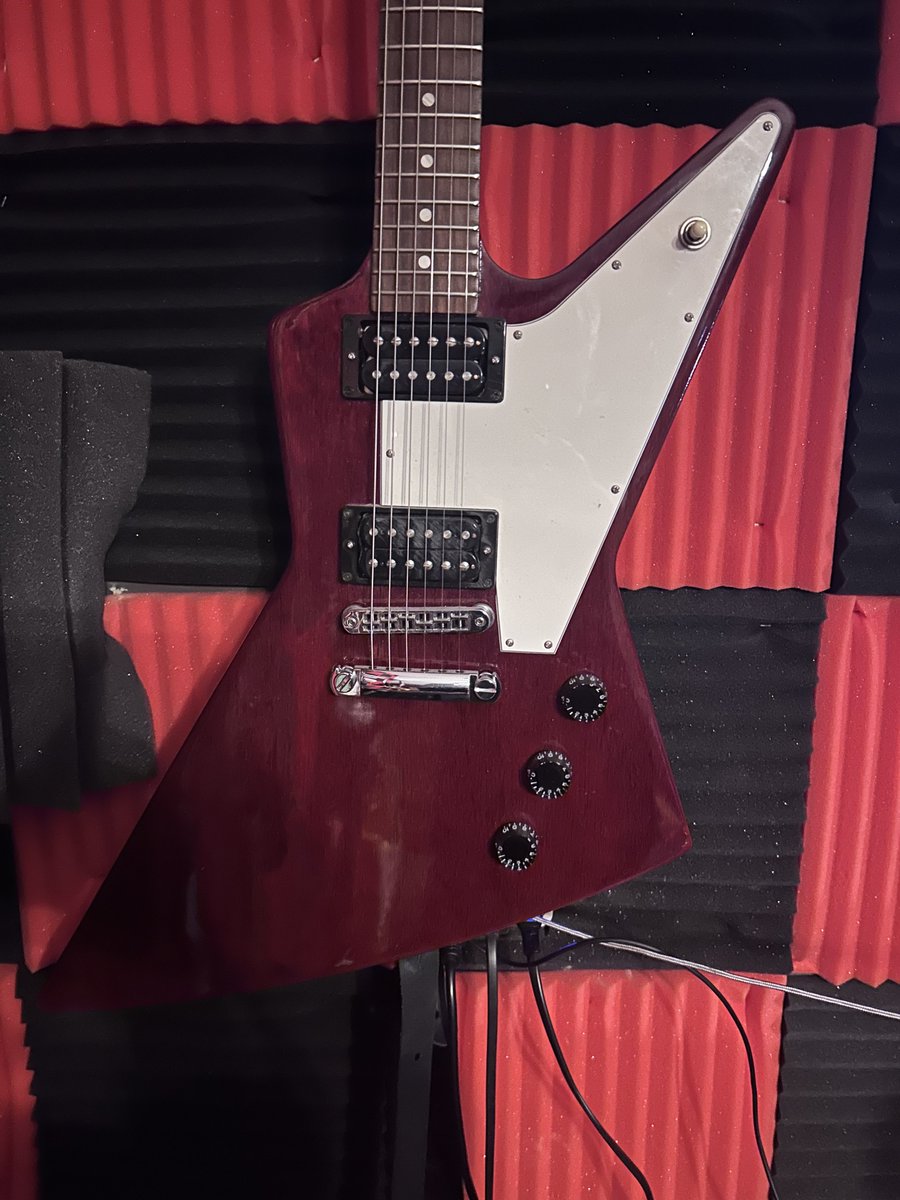 Guitarbizon tweet media