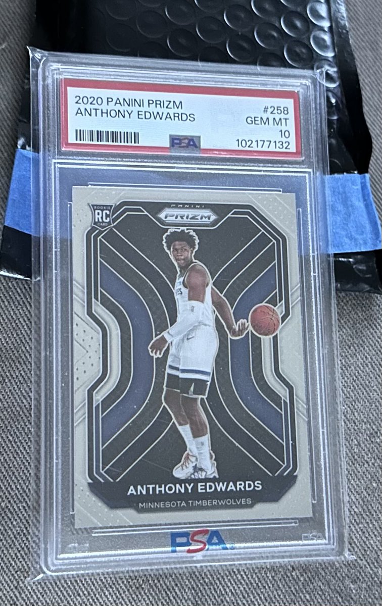 LarryCardoso3's tweet photo. Thanks for the mail day @AlbusCards 🔥 🐺 https://t.co/iajVdfXecO