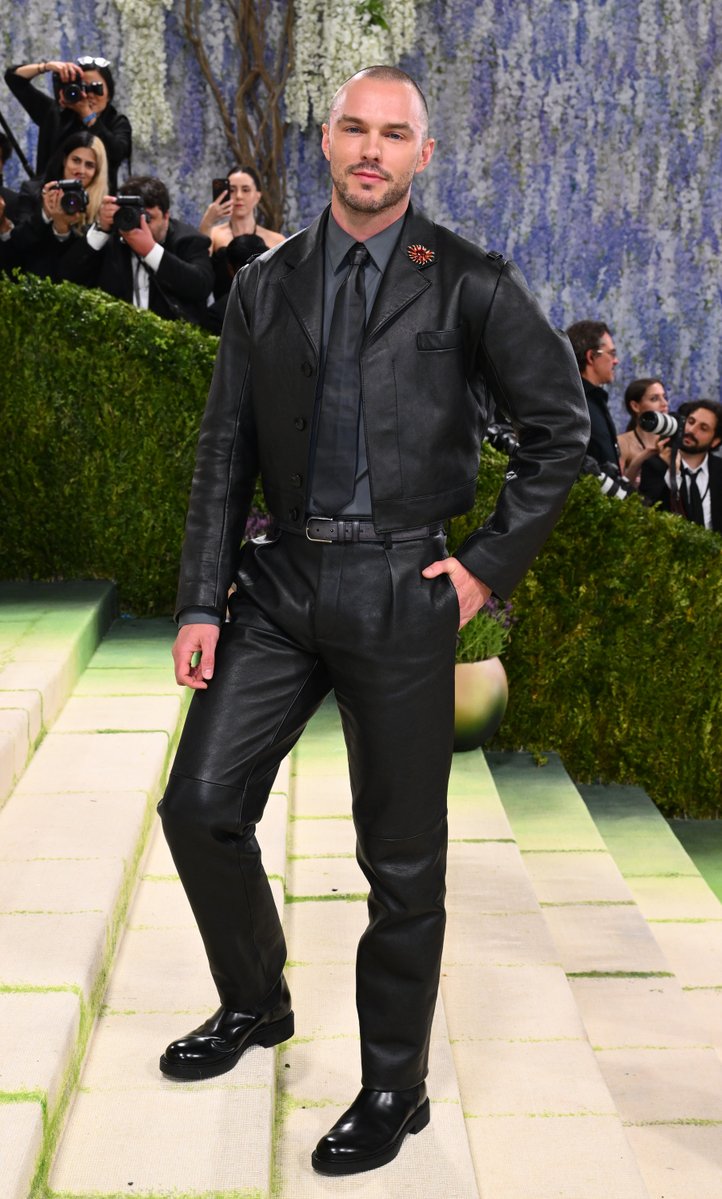 nicholas hoult in prada for the #metgala