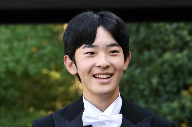 街に出てごらんなさいな
GWを満喫している大学生がたくさんいますよ
そんななか､悠仁親王殿下はご活動くださっていらっしゃいます
誠にありがとうございます🇯🇵
大学とご公務の両立は大変なことと思いますが､これからも悠仁さまのお出ましを楽しみにしております
