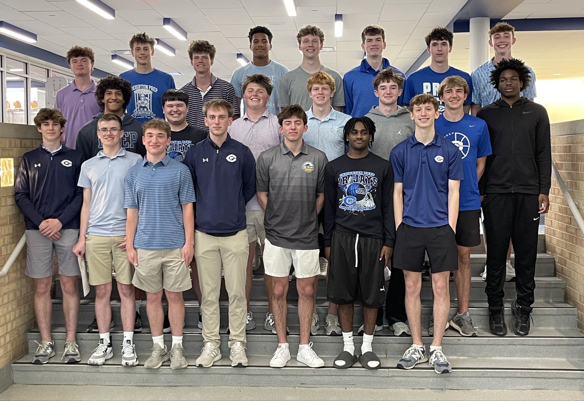 JrJayBasketball's tweet image. A great night celebrating this team and group of seniors! More than a game it’s standards that work in the game of life. CP Proud. #workhard #compete #team