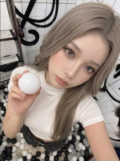 みお tweet media