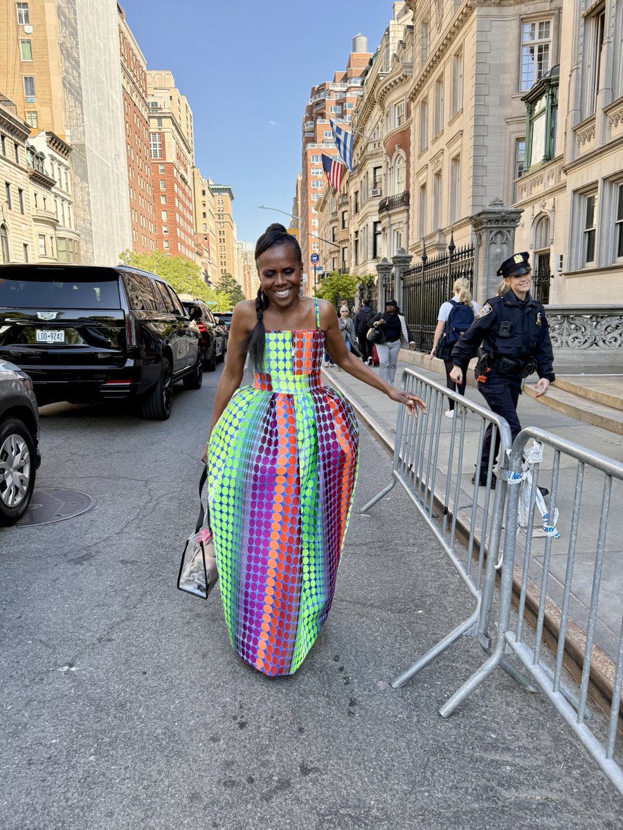 Deborah Roberts tweet media
