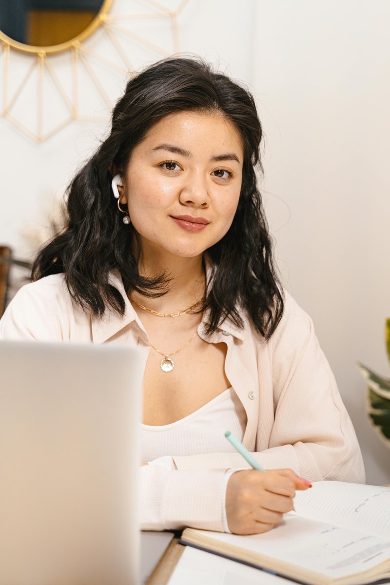 MCGPlus's tweet image. Boost donations with a peer-to-peer fundraising email template that builds trust, drives engagement, and increases campaign contributions.
Read more: mscareergirl.com/peer-to-peer-f…
#Fundraising #Nonprofit #Charity #EmailMarketing