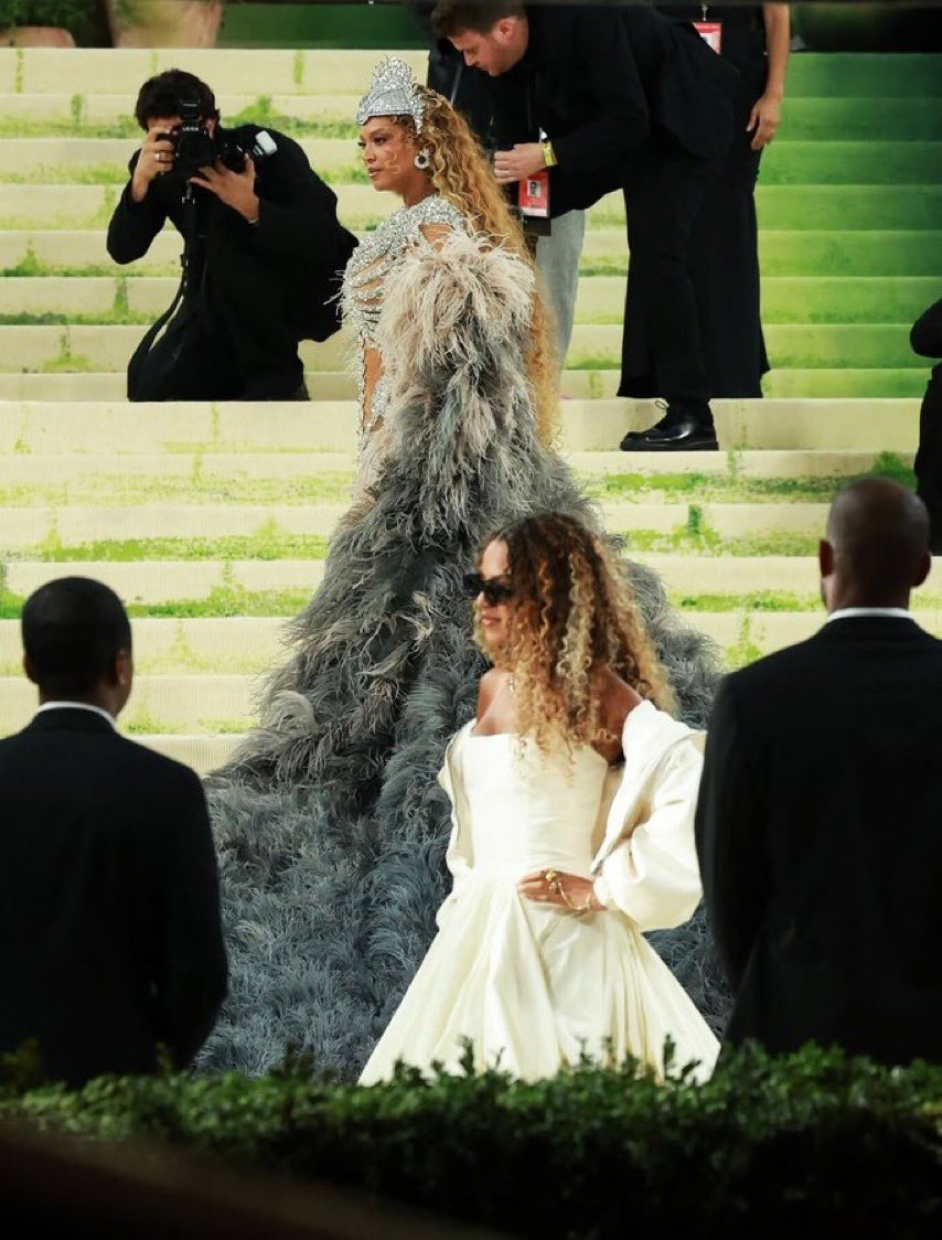Pettyoncé tweet media