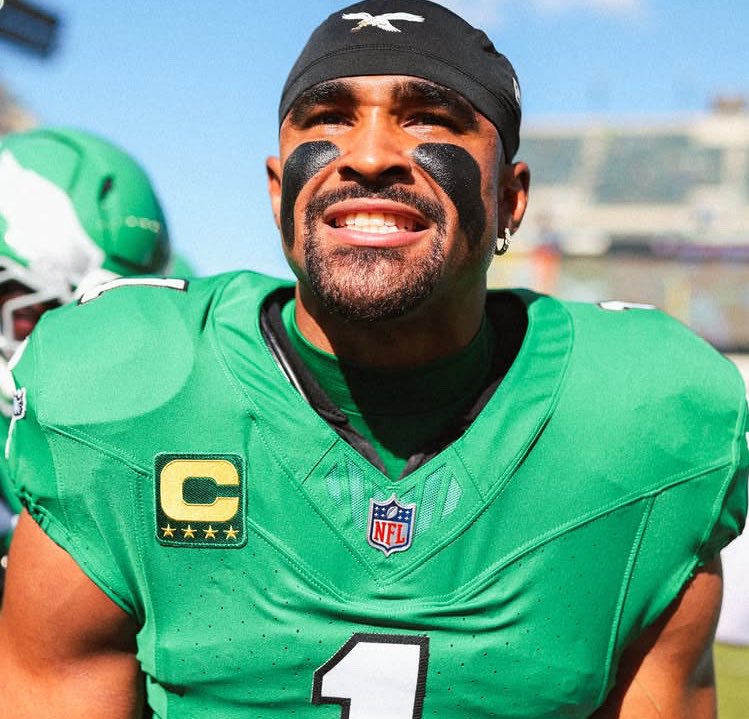 Quay L.Jones🦅 #FlyEaglesFly SBLIX CHAMPIONS!! tweet media