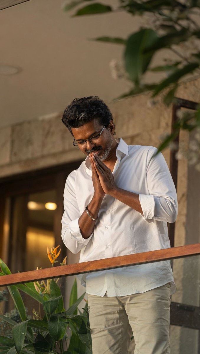 ChrisErvi's tweet photo. தமிழ்நாட்டின் செல்லப்பிள்ளை இன்று அரியணையில், இதுதான் மக்களின் தீர்ப்பு. நன்றி தமிழகம்! ❤️ #TVKVijay @TVKVijayHQ https://t.co/SgXAD8mdjw