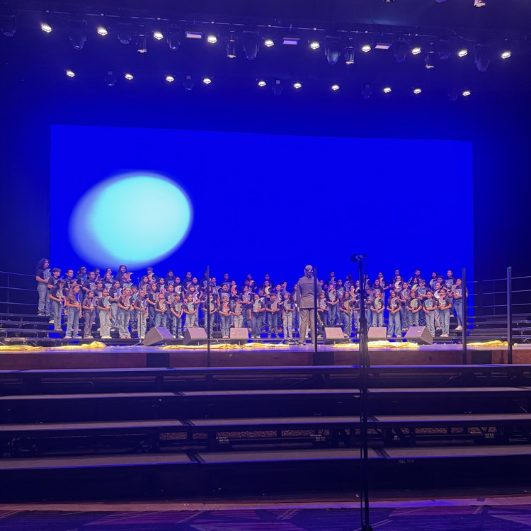 RooseveltBronc1's tweet image. Bravo to our incredible 4th grade Broncos on their amazing performance at the McAllen ISD 4th Grade Choral Festival! Thank you to Mr. Samaniego and Mcallen ISD Fine Arts for giving them this opportunity! 🐴❤️🎶  #BroncoPride #ALLin