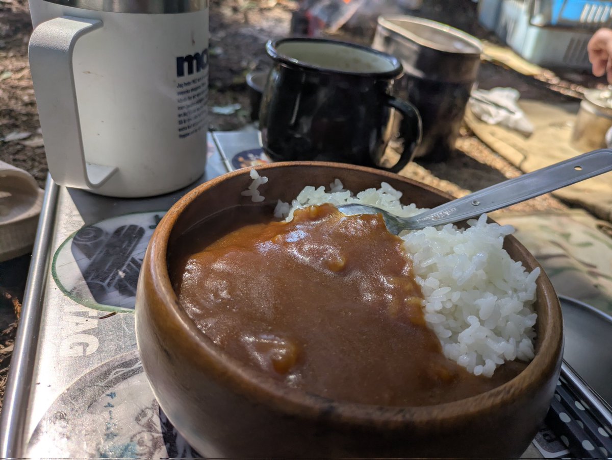 🍛:,('ω' ))ﾑｼｬﾑｼｬ