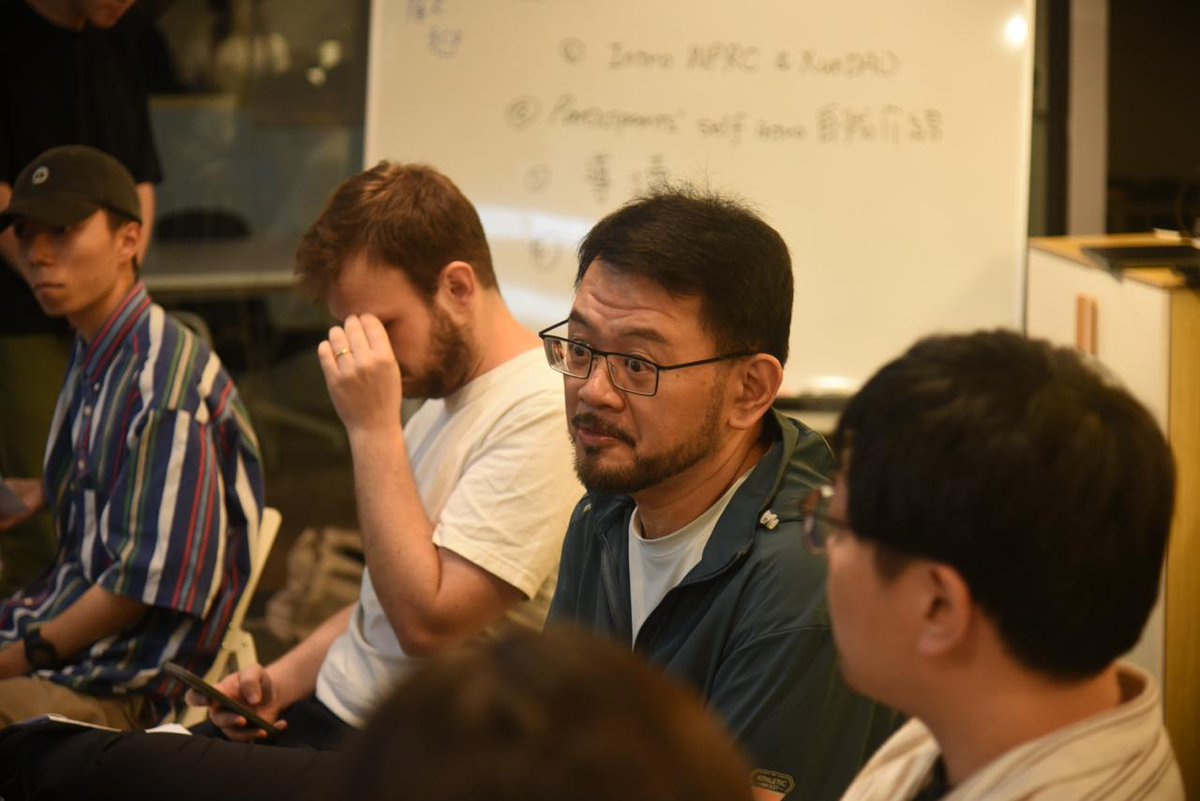 WPReadingClub's tweet photo. Whitepaper Reading Club Taipei [01]

在台北和 @xuedao_tw 完成了第一場 Agent Payments Discussion。

我們深入討論了 X402（@CoinbaseDev）、MPP（@tempo）和 TAP（@Visa），也聊到「Knowing Your Agent」和有趣的法律問題。

現場有 wallet builders、researchers、students、Visa 和 payment processor 相關背景的朋友、trading tool founders、DeFi builders，也終於見到一些過去只在 crypto Twitter 上認識的人。感覺是一個美好開始。

非常感謝 @joy_890913 和 @Slutsky___ from @xuedao_tw 做了很多準備，讓這場活動順利發生。開場 presentation 對這次討論非常關鍵！

也謝謝 @imTokenOfficial 提供很棒的辦公室場地。

所有很棒的照片都來自 Shaway Liu of XueDao and great questions @amidoggy_xyz！

也謝謝 Kenneth 把大家串起來，讓這場討論真的發生 :)

很開心見到 @BenSadeghi :)

-----------

Amazing 1st session in Taipei with @xuedao_tw on Agent Payments.

We went deep into X402 (@CoinbaseDev), MPP (@tempo) and TAP (@Visa), and  questions of "Knowing Your Agent" and fun legal ideas. 

We had wallet builders, researchers, students, Visa and payment processor folks, trading tool founders, and DeFi builders — plus a few people we had only known from crypto Twitter until now.

The session was in Chinese, and it feels like the start of something beautiful.

Huge thank you to @joy_890913  and @Slutsky___ from @xuedao_tw  for doing the hard work to make this happen. The initial presentation was key for this discussion!

Shoutout to @imTokenOfficial for hosting us in their amazing office. 

All the amazing photos are from Shaway Liu XueDao 
Great questions - @amidoggy_xyz!

And thank you Kenneth for connecting everyone and helping bring this discussion together :)

Great to see @BenSadeghi :)