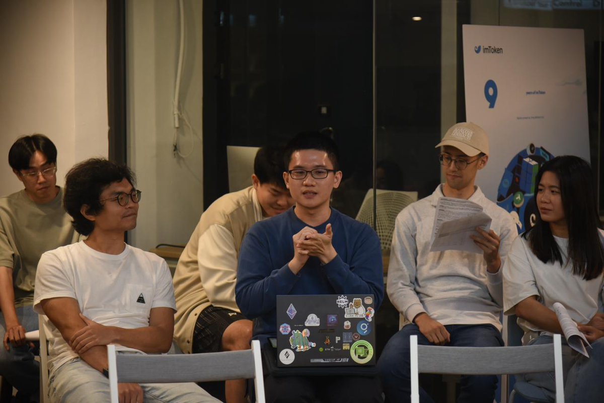 WPReadingClub's tweet photo. Whitepaper Reading Club Taipei [01]

在台北和 @xuedao_tw 完成了第一場 Agent Payments Discussion。

我們深入討論了 X402（@CoinbaseDev）、MPP（@tempo）和 TAP（@Visa），也聊到「Knowing Your Agent」和有趣的法律問題。

現場有 wallet builders、researchers、students、Visa 和 payment processor 相關背景的朋友、trading tool founders、DeFi builders，也終於見到一些過去只在 crypto Twitter 上認識的人。感覺是一個美好開始。

非常感謝 @joy_890913 和 @Slutsky___ from @xuedao_tw 做了很多準備，讓這場活動順利發生。開場 presentation 對這次討論非常關鍵！

也謝謝 @imTokenOfficial 提供很棒的辦公室場地。

所有很棒的照片都來自 Shaway Liu of XueDao and great questions @amidoggy_xyz！

也謝謝 Kenneth 把大家串起來，讓這場討論真的發生 :)

很開心見到 @BenSadeghi :)

-----------

Amazing 1st session in Taipei with @xuedao_tw on Agent Payments.

We went deep into X402 (@CoinbaseDev), MPP (@tempo) and TAP (@Visa), and  questions of "Knowing Your Agent" and fun legal ideas. 

We had wallet builders, researchers, students, Visa and payment processor folks, trading tool founders, and DeFi builders — plus a few people we had only known from crypto Twitter until now.

The session was in Chinese, and it feels like the start of something beautiful.

Huge thank you to @joy_890913  and @Slutsky___ from @xuedao_tw  for doing the hard work to make this happen. The initial presentation was key for this discussion!

Shoutout to @imTokenOfficial for hosting us in their amazing office. 

All the amazing photos are from Shaway Liu XueDao 
Great questions - @amidoggy_xyz!

And thank you Kenneth for connecting everyone and helping bring this discussion together :)

Great to see @BenSadeghi :)