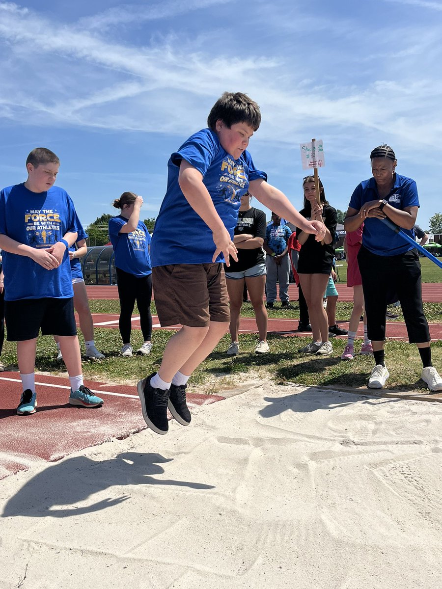 RMSRavens's tweet photo. Our students had a great day at Special Olympics!  #RavenAthletes https://t.co/F9Di8v0AH7