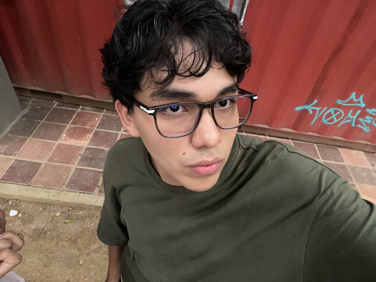 por acá también para que me vean y digan wow que lindo juan te amo