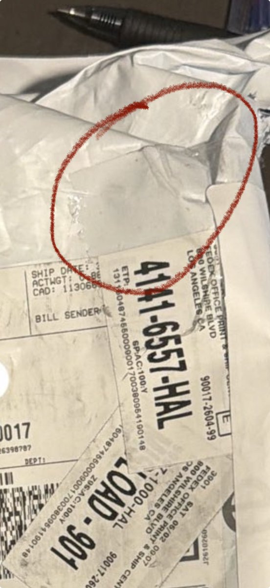parsaverance's tweet photo. @mvphobbyclub @PSAcard Is that tape ? https://t.co/eccuwNyYYl
