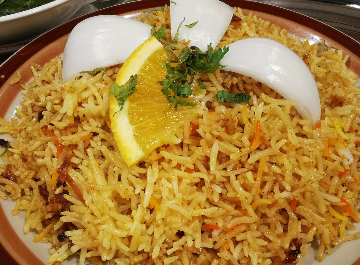 🕛️お昼ごはん🌞
・マムサムカララ(ラム)セット
・ベジタブルコリアンダーセット
・チキンビリヤニセット
・コーラ

嵐が去ったので都内に出るか迷ったが、成田で大正解だったわけだ😆