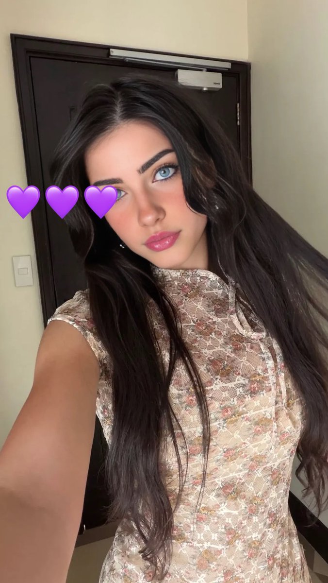 Aria Gray 🌙 tweet media