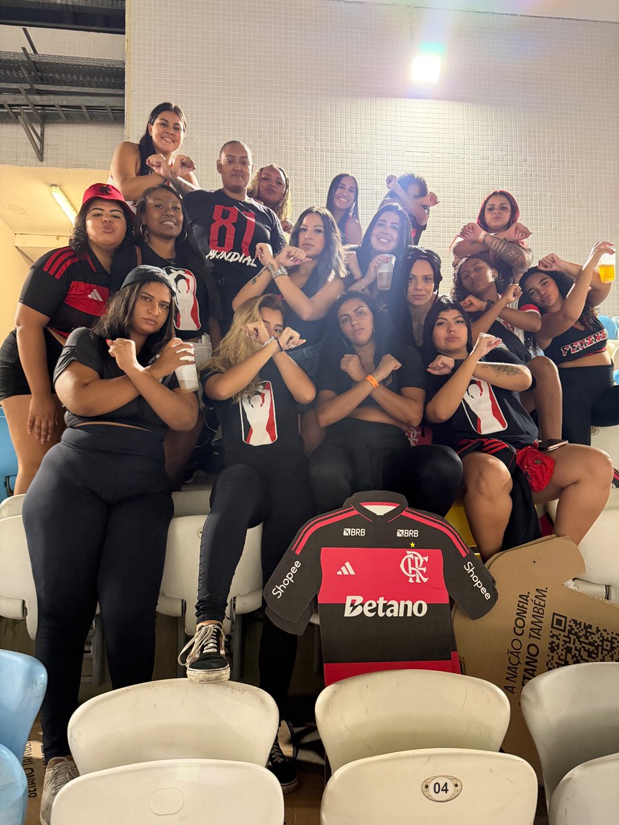 aliciafbds's tweet photo. é o feminino! 🔴⭐️⚫️ https://t.co/PiaDGF0dbI