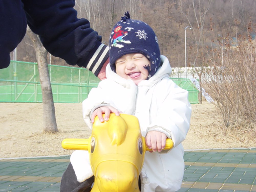 너무귀여워 너무애기야..😭😭😭