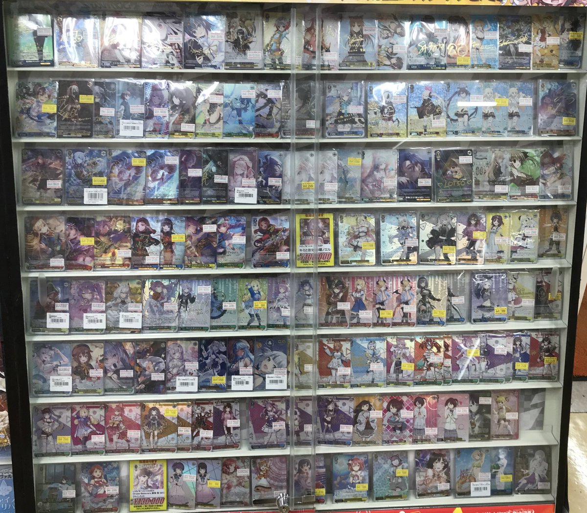 sappo_labo's tweet image. 【#ヴァイスシュヴァルツ】　販売情報

ヴァイス担当です‼️

✨サインコーナー大展開中です✨

カードの状態確認はお気軽にスタッフまでお声掛けください👀
お求めの方はぜひカードラボ札幌店までお越しくださいませ😊
#WS