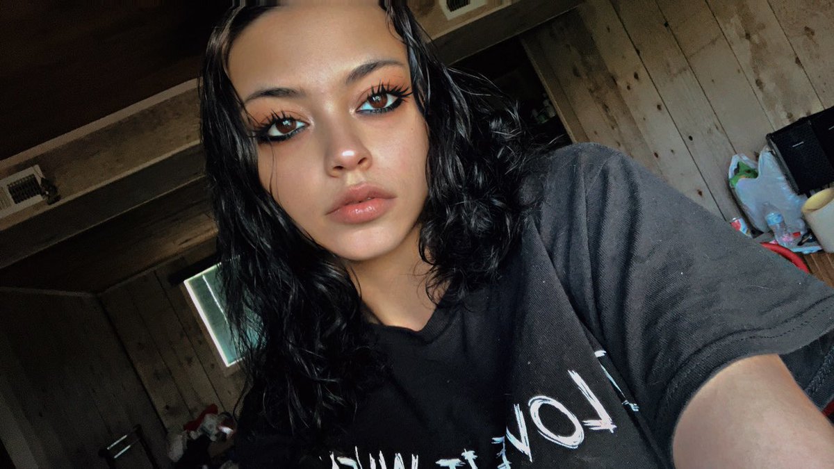 im420dutchess's tweet image. Summon me 🔮🩸

xo🕊️🩸

youtu.be/9hdJ-CVOwms

#the420dutchess #newmusic #music #grunge #witch #alt #alternative #goth #gothic #rap #hiphop #alternativemusic #youtube #love #fyp #aesthetic #vampire #poetry