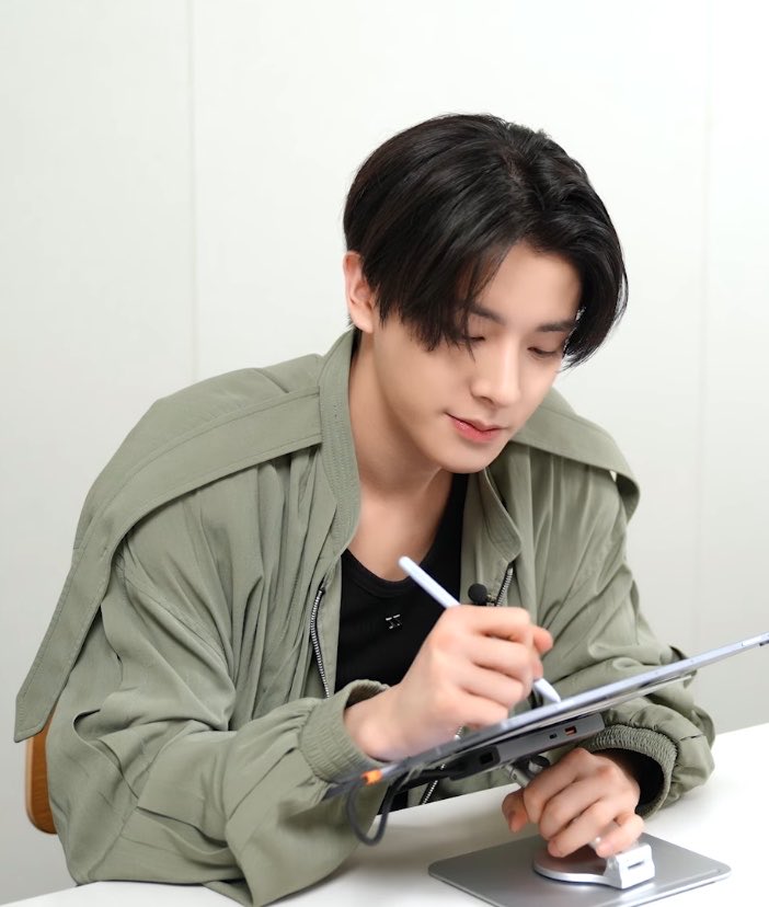 젴 tweet media
