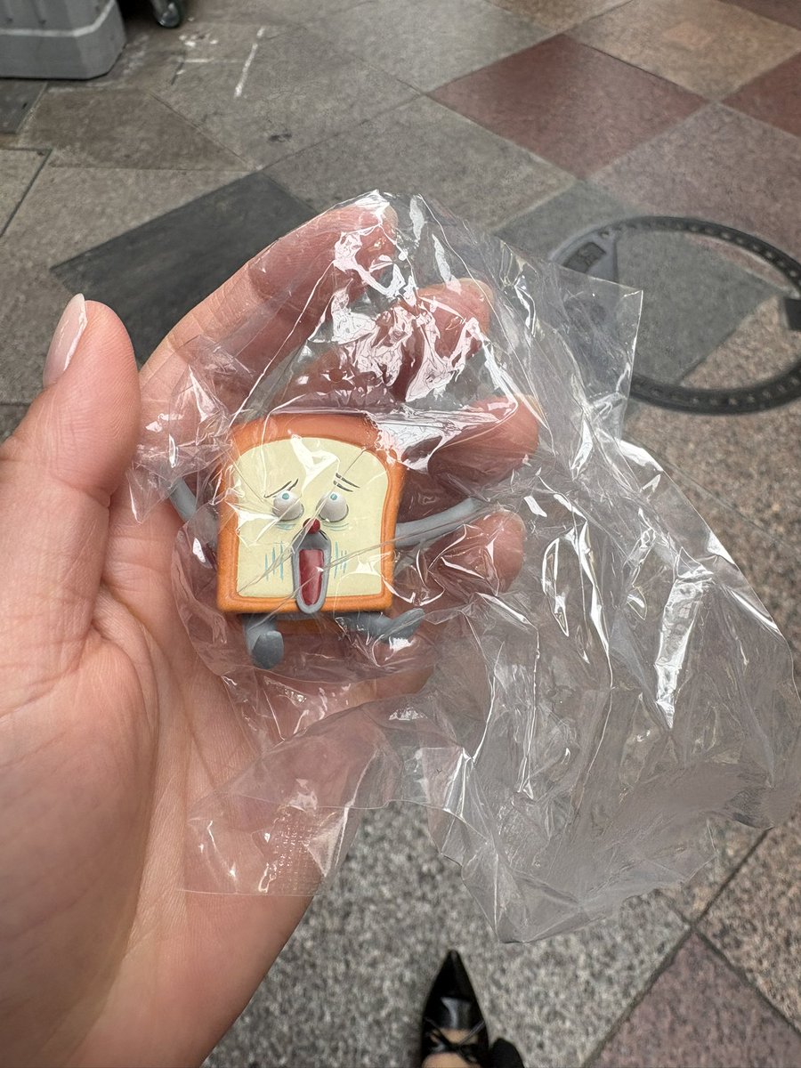 azyWdwlAfv36699's tweet photo. パンどろぼう パンどろぼうとりんごかめん フィギュアコレクション 第6弾 だい6だん ガチャガチャ 交換

【譲】ずこー

【求】 りんごかめん　パンどろぼう（台座つき）

郵送にて交換📮

検索からもお気軽にお声かけください https://t.co/s3jbIvXsMY