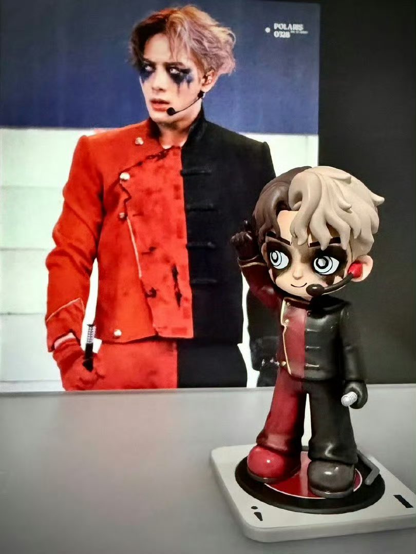 wangdonghui0222's tweet photo. @jacquemusx Copy jackson wang https://t.co/F4Q7rcOyR0