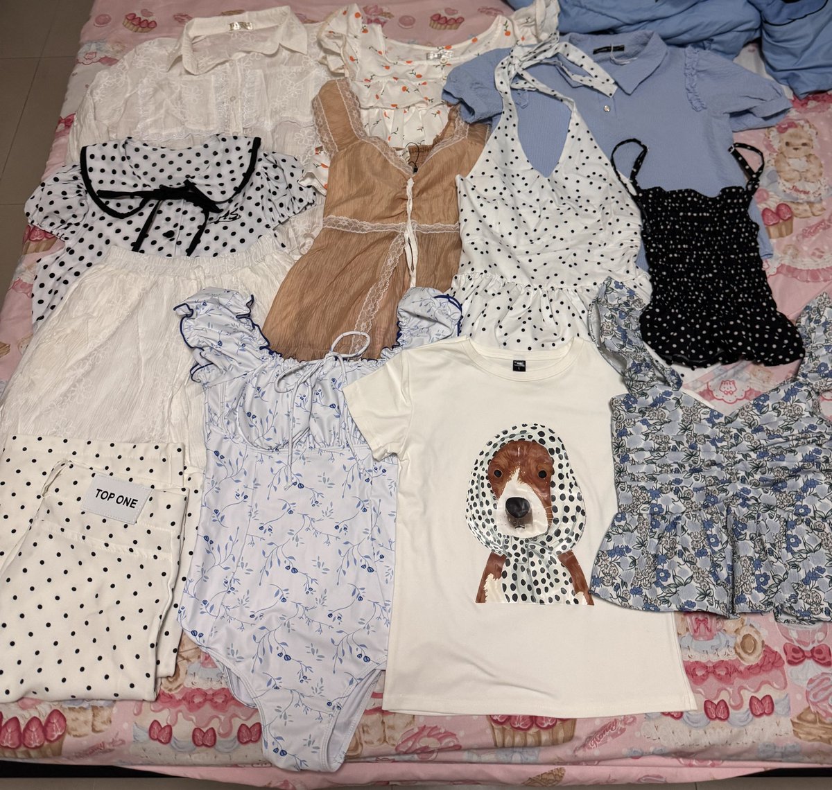 ส่งต่อเสื้อผ้ามือ 2 ของเค้าเอง🫶🏻🛍️ tweet media