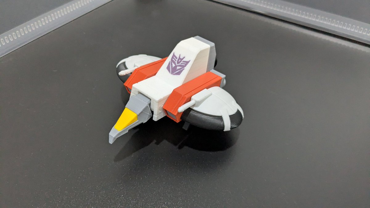 FunbieStudios's tweet photo. Better keep an eye out - there's been word of Cybetronian spies lurking around our launch site and they appear to be heading the the Great White North! π€
#transformers #TFConToronto #TFCon2026 #FunbieGoesToTFCon https://t.co/zqK9Yz2pgp