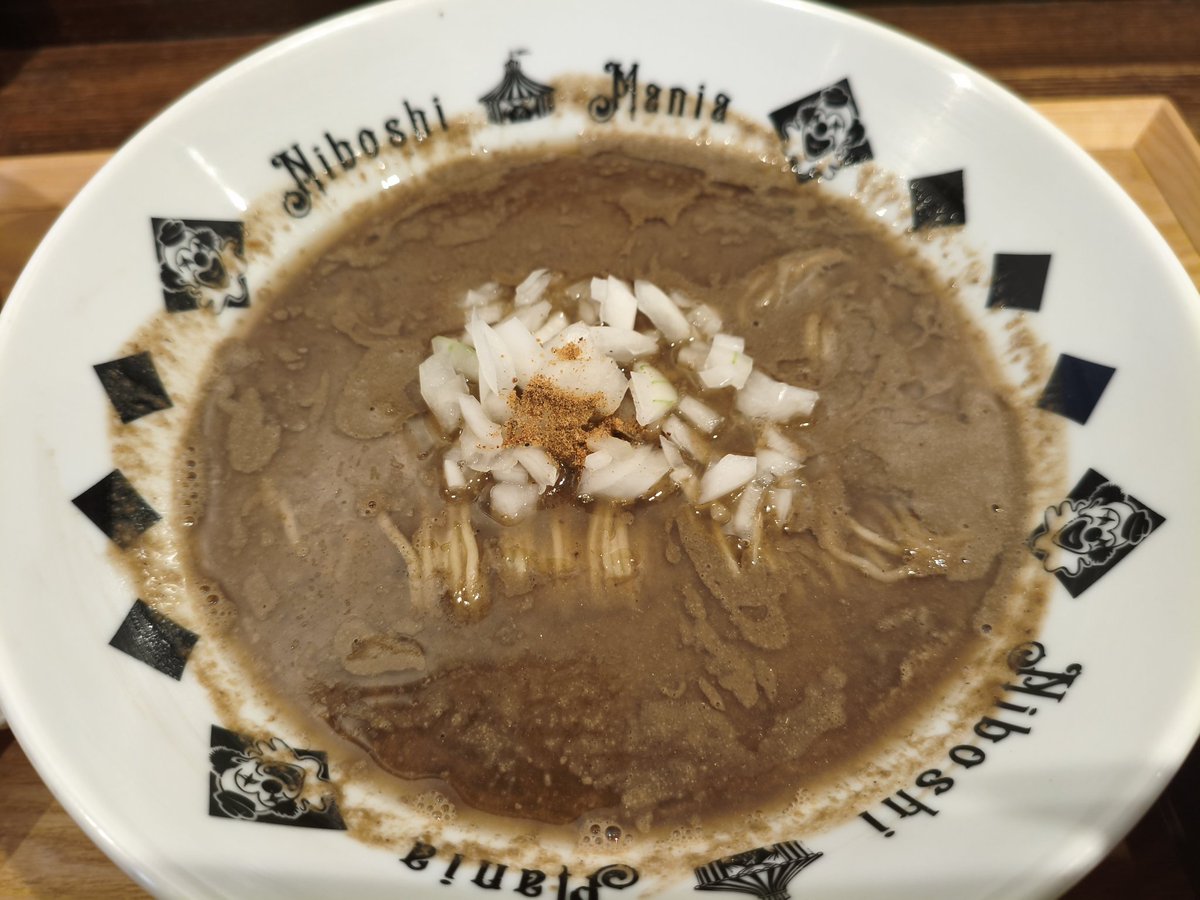 りえ🍜 tweet media
