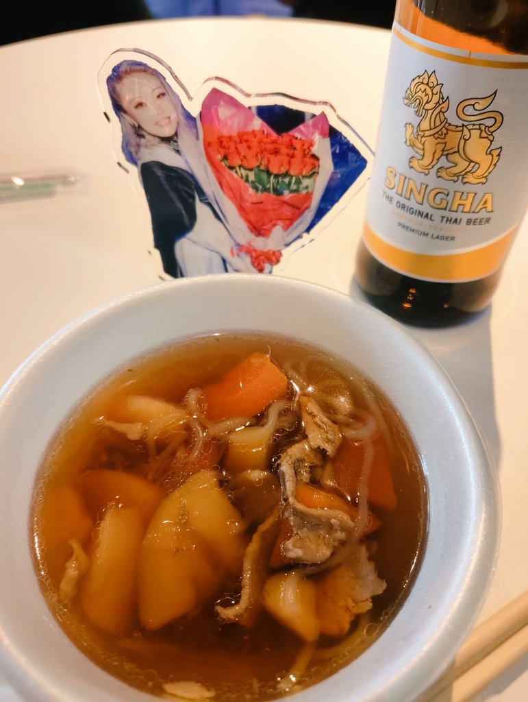 しまへい tweet media