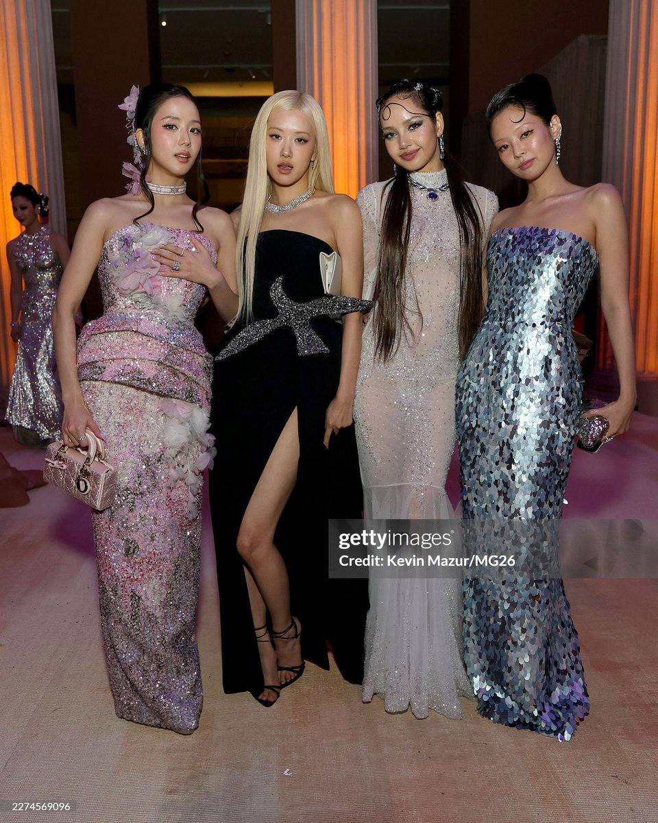 jennie pics tweet media
