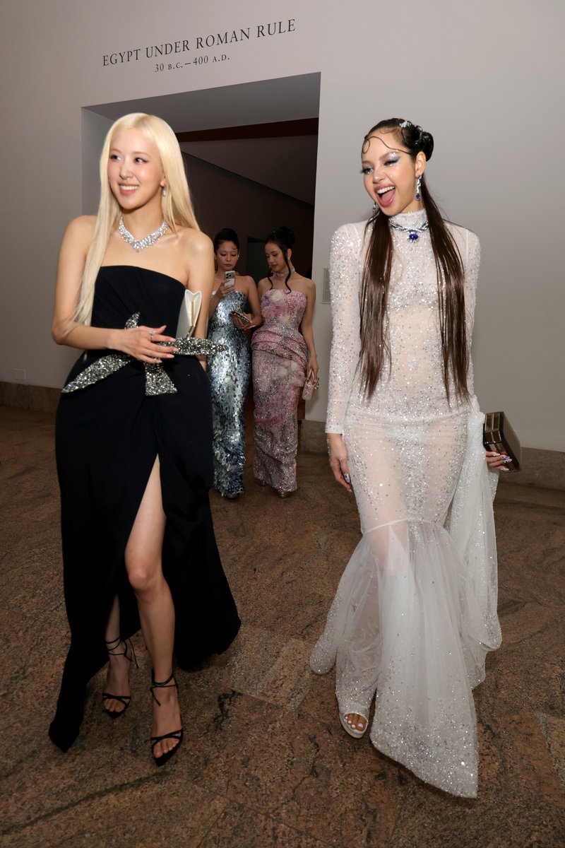 4K | Rosé, Lisa, Jennie and Jisoo at the 2026 Met Gala
(Getty)