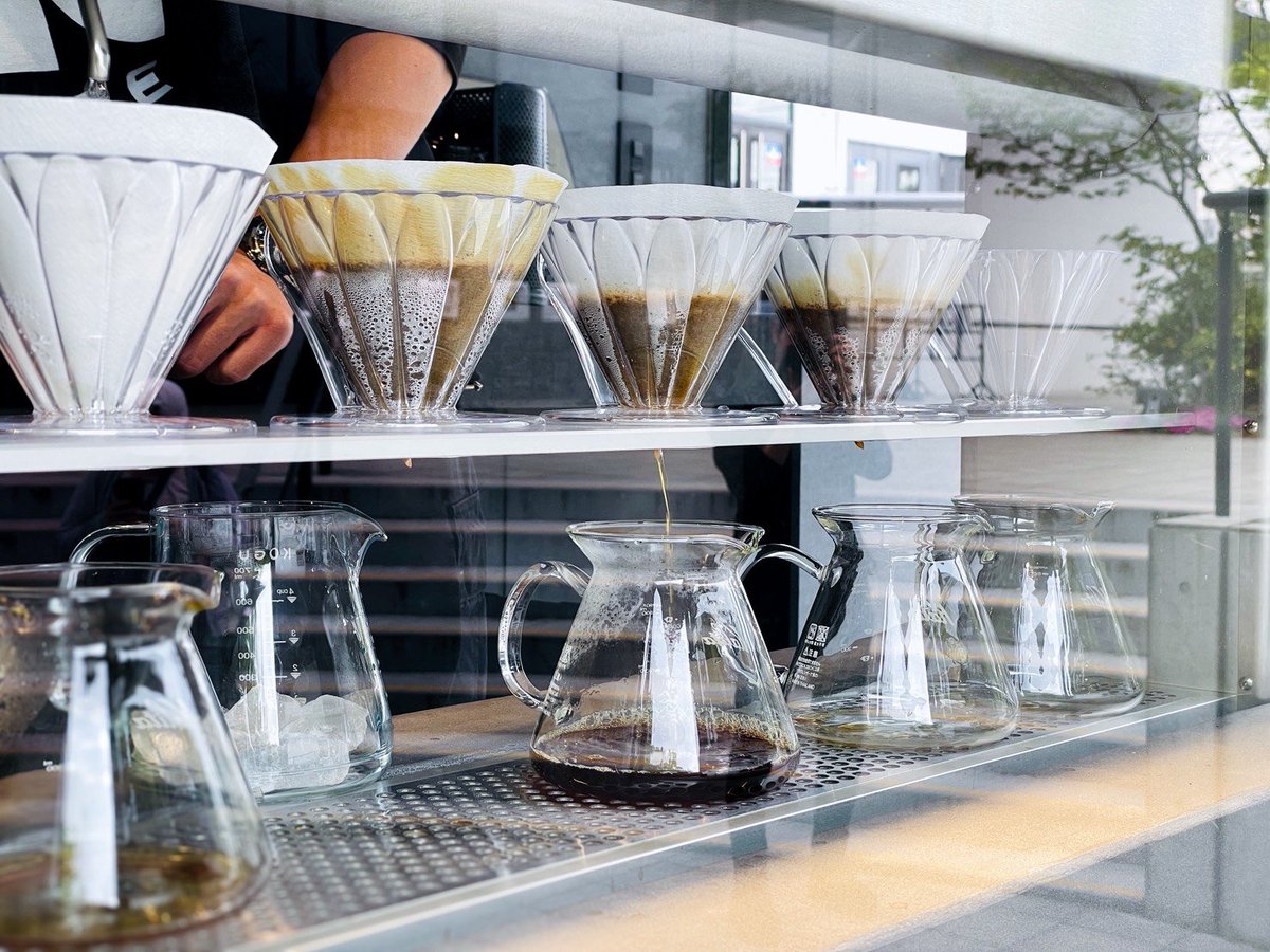 NODE_coffee's tweet photo. 移動式スペシャルティコーヒースタンド『NODE』。
万博記念公園で実施中のアフター万博フェス「麦食音祭」に出店中です。

各国の豆を日替わりでご提供中。 https://t.co/8OfB6MjWU0