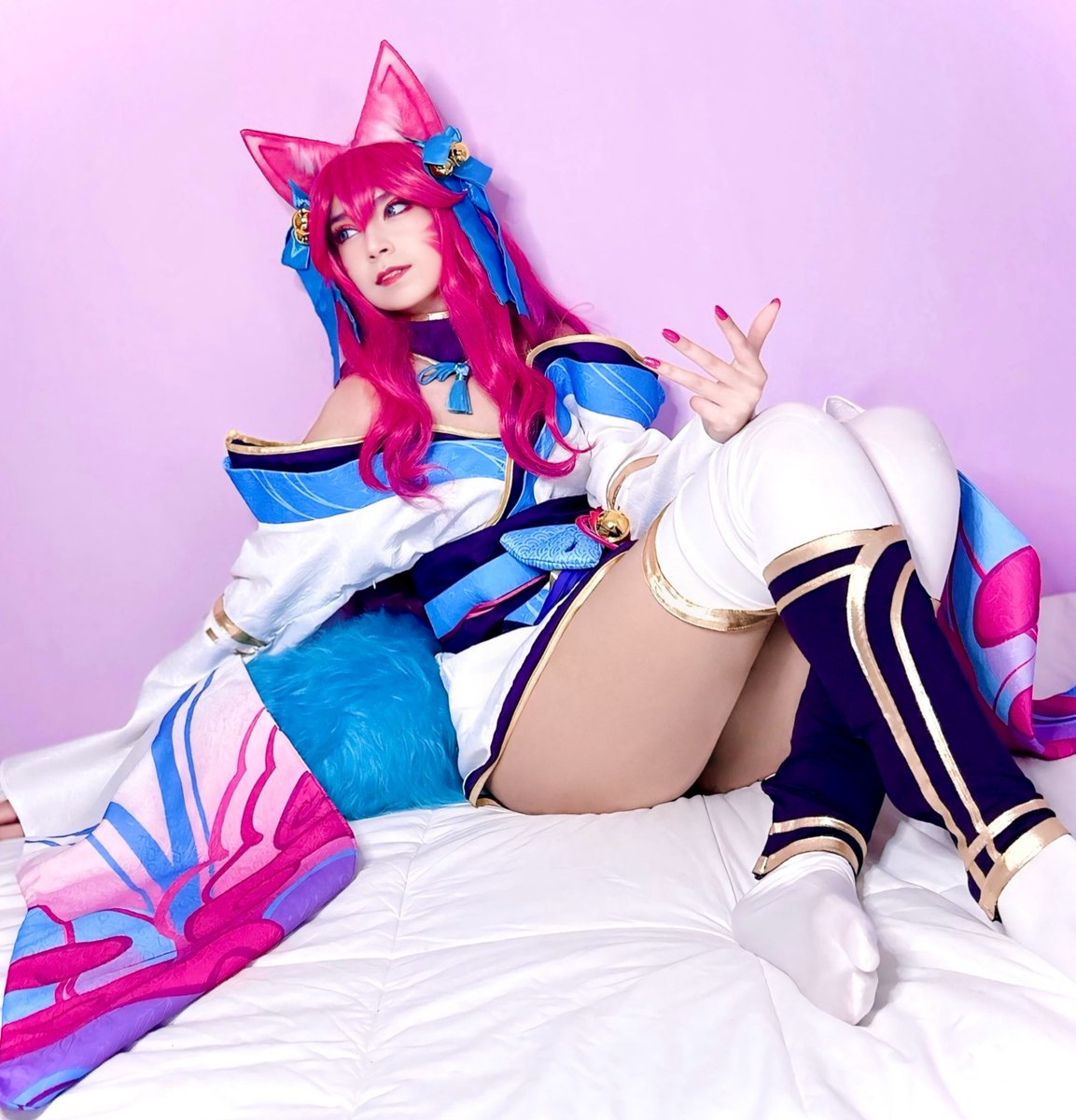 ___miruuwuu___'s tweet photo. 🌸𝑨𝒉𝒓𝒊 - 𝑺𝒑𝒊𝒓𝒊𝒕 𝑩𝒍𝒐𝒔𝒔𝒐𝒎🌸

eSponsor: https://t.co/DE3g4u2e0v 

#cosplay #Leagueofleyends #riot #ahrispiritblossom #cosplayergirls #nsfw https://t.co/ARZ9XY4E5n