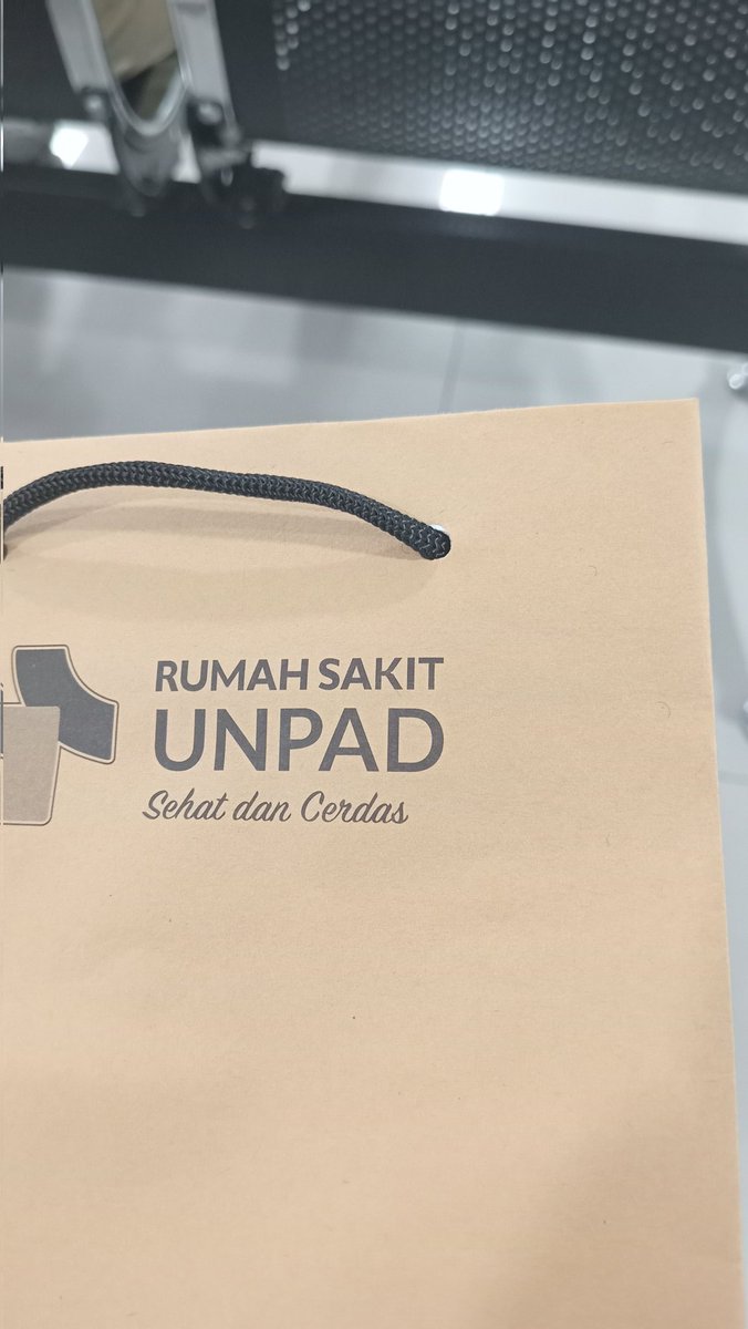 stamiabdulah's tweet photo. Ya Allah, kasih aku uang yang banyakk🆘️😭 https://t.co/o7ev6k9r5l