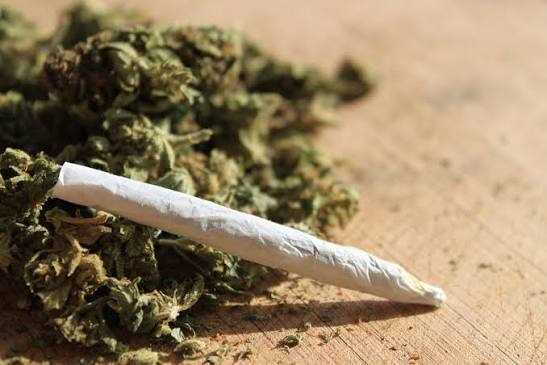 zimbabwewriter's tweet image. CID officer jailed 3 years after Harare drug bust involving dagga &amp;amp; BronCleer. Case raises accountability concerns within law enforcement.

Read more: zimbabwenow.co.zw/articles/22451…

#Harare #Zimbabwe #Crime #DrugBust #Accountability