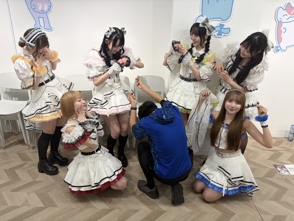 せんごく tweet media