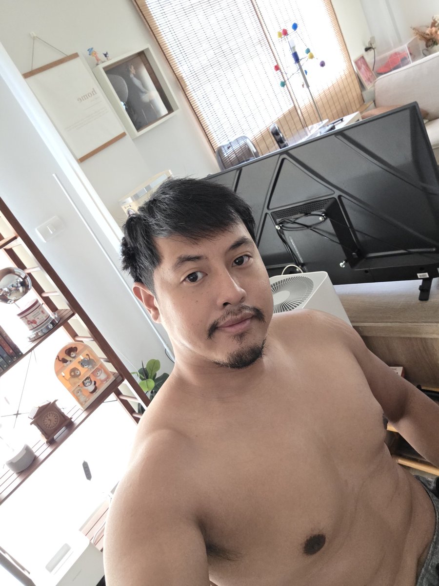ฮน tweet media