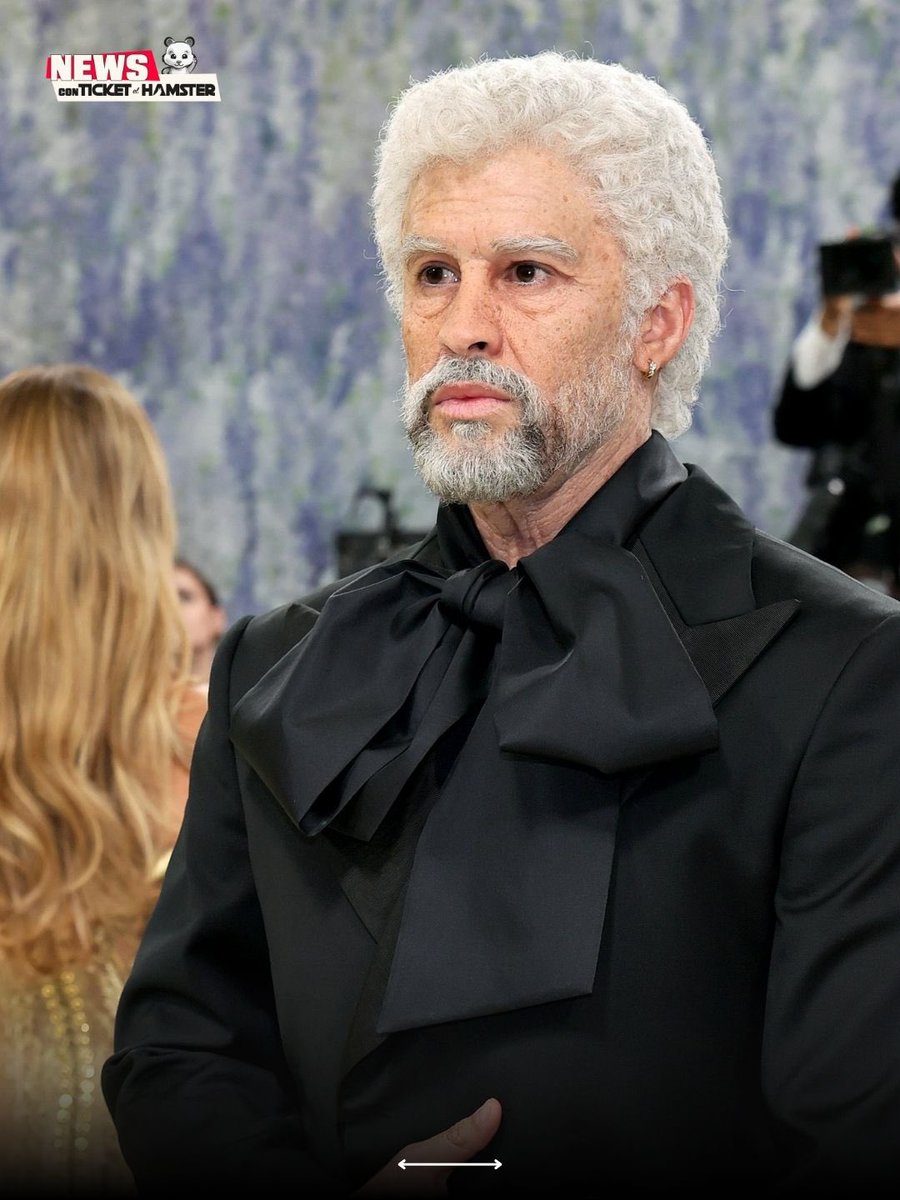 ticketelhamster's tweet image. Bad Bunny apareció este lunes en la alfombra roja de la Met Gala 53 años más viejo... ¿qué opinas? 👀

#badbunny #metgala